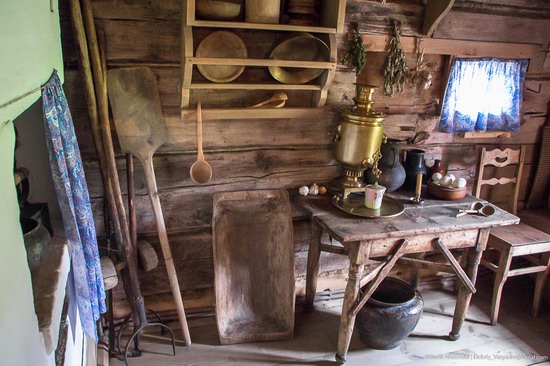 Museum of wooden architecture in Suzdal, Russia, photo 14