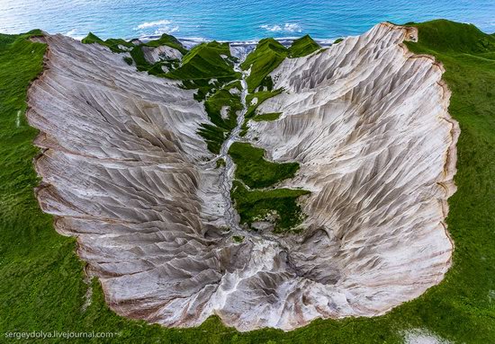 Amazing nature of Iturup Island, Russia, photo 1