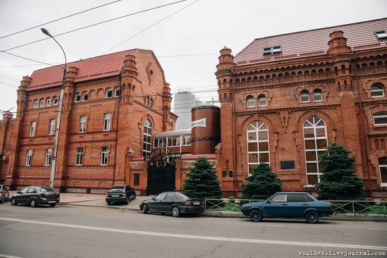 Walking through the streets of Maykop, Russia, photo 11