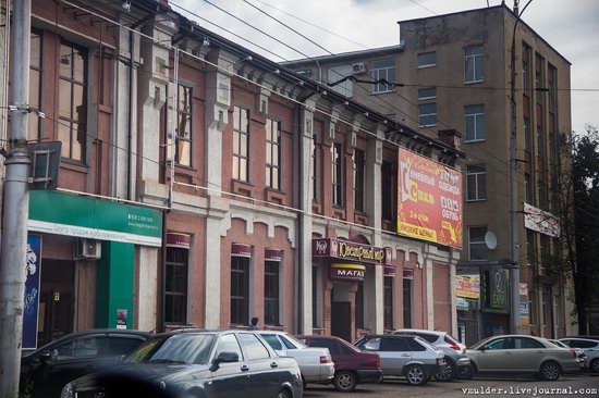 Walking through the streets of Maykop, Russia, photo 23