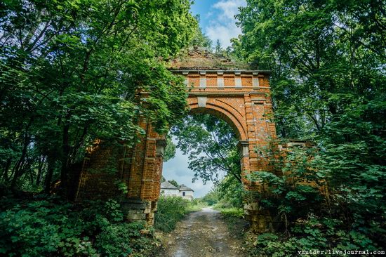 Muromtsev Estate in Balovnevo, Lipetsk region, Russia, photo 1