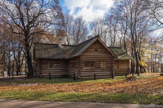 Golden autumn in Kolomenskoye, Moscow, Russia, photo 13