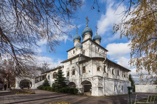 Golden autumn in Kolomenskoye, Moscow, Russia, photo 17