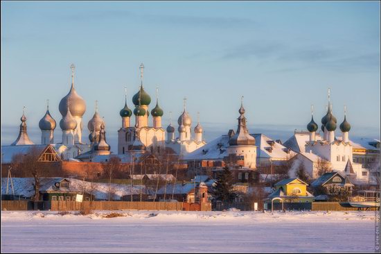 Frosty day in the Rostov Kremlin, Russia, photo 16