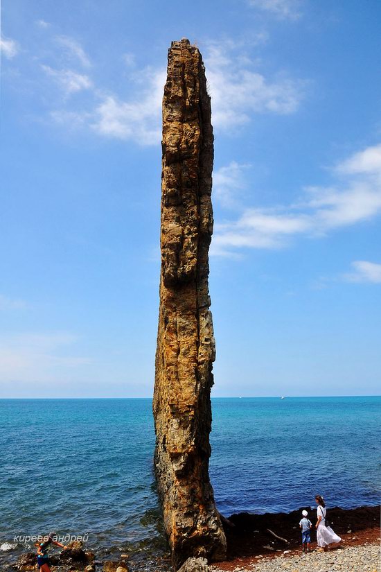 Parus (Sail) Rock near Gelendzhik, Russia, photo 9