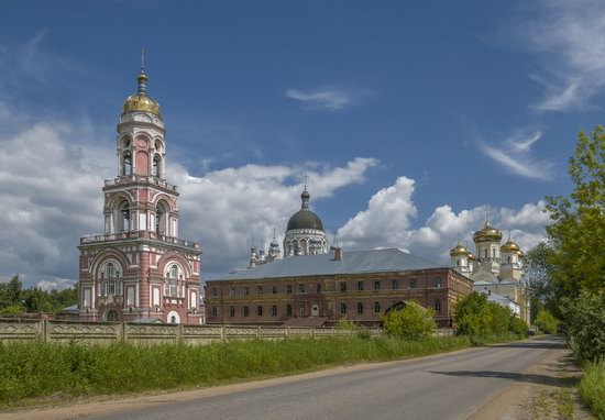 Kazan Convent in Vyshny Volochyok, Russia, photo 1