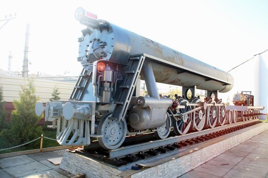 Lenin on Wheels - a Unique Roll Monument in Moscow, Russia, photo 14