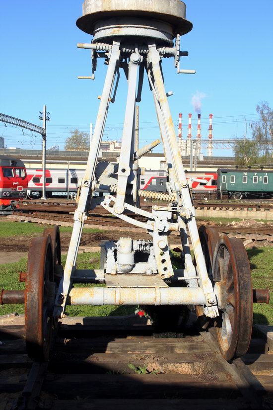 Lenin on Wheels - a Unique Roll Monument in Moscow, Russia, photo 4