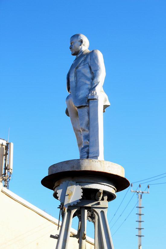 Lenin on Wheels - a Unique Roll Monument in Moscow, Russia, photo 9