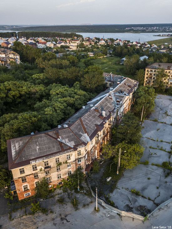 Sinkholes in Berezniki city, Perm region, Russia, photo 21