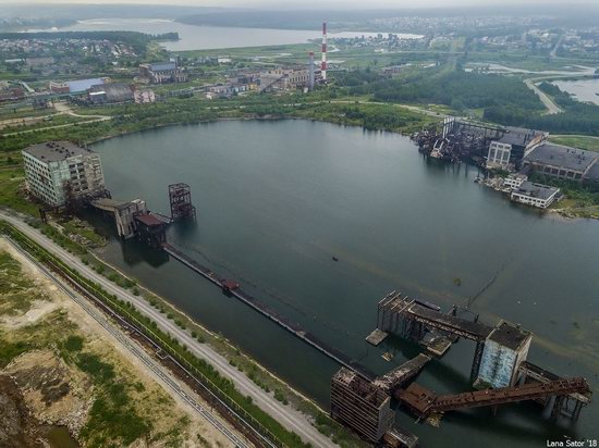 Sinkholes in Berezniki city, Perm region, Russia, photo 5