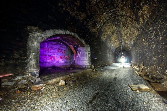 Abandoned Didino Railway Tunnel, Russia, photo 8