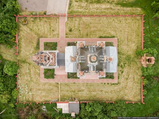 Pseudo-Gothic Orthodox Church in Veshalovka, Lipetsk Oblast, Russia, photo 12