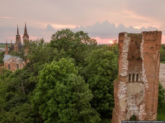 Pseudo-Gothic Orthodox Church in Veshalovka, Lipetsk Oblast, Russia, photo 2