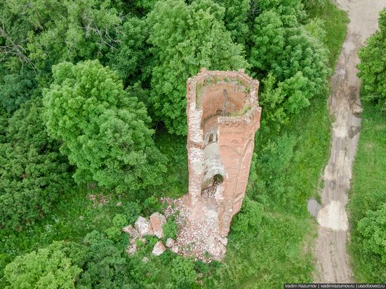 Pseudo-Gothic Orthodox Church in Veshalovka, Lipetsk Oblast, Russia, photo 6