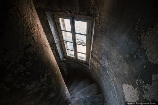 Abandoned Aniva Lighthouse on Sakhalin Island, Russia, photo 7