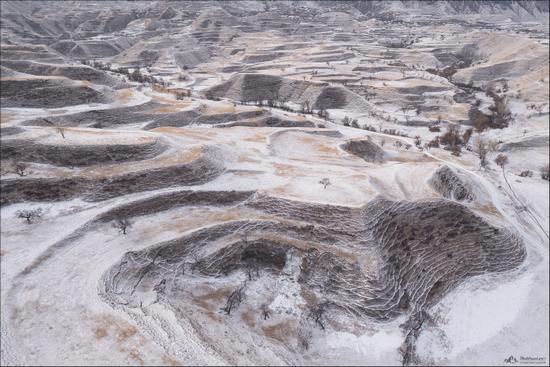 Snow-covered mountain terraces of Dagestan, Russia, photo 1