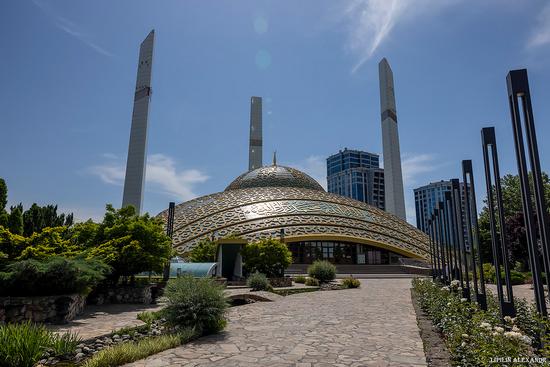 The Aimani-Khadzhi Kadyrova Mosque in Argun, the Chechen Republic, Russia, photo 1