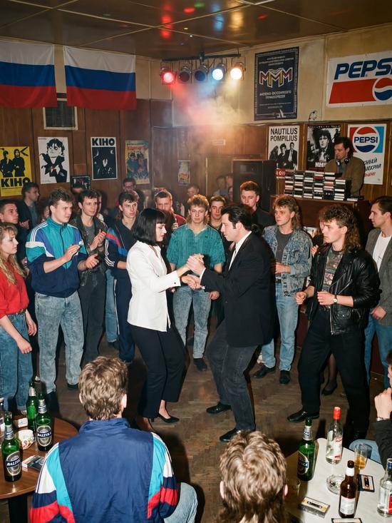 If Hollywood Stars Lived in 1990s Russia - John Travolta and  Uma Thurman (Pulp Fiction)