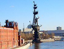 Monument to Peter the Great on the Moscow River