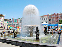 Dandelion fountain in the center of Saratov