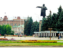 Lenin monument in Saratov